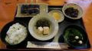 岡崎城内の休憩処