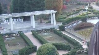 英国風庭園とスリラー城