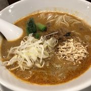 胡麻の香りと濃厚なスープ