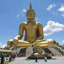 タイ最大91メートルの仏像