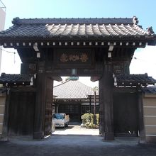 山門の様子です。