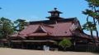 ガイドツアーがおすすめ