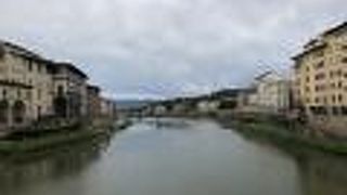 フィレンツェを流れる川