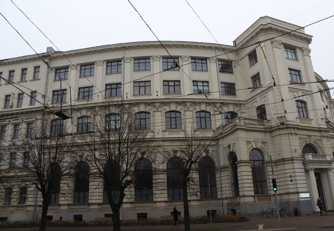 ラトビア最古＆最大の大学