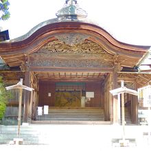 美しい建物が立派で惚れ惚れです