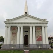 東南アジア最古の白亜のイギリス教会
