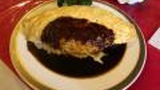 巨大なオムライス