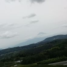 最上階からは富士山が眺められる