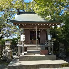 山頂にある葛城神社