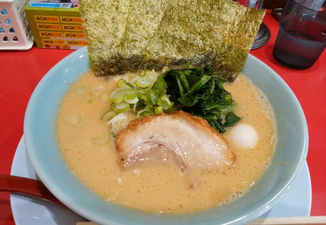 豚骨醤油ラーメン