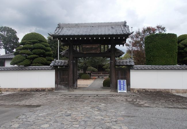 岩槻藩にかかわる人の墓があります。