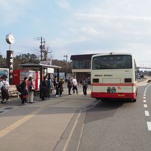鳥取砂丘・砂丘会館バス停　始発です。