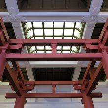 天窓部分は、何と折上格天井！