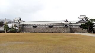 【五十間長屋】金沢城の威厳を象徴する超横長の多聞櫓