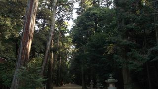 静寂に包まれた神社