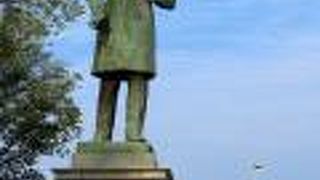 開拓使に貢献した人物