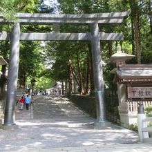 下社秋宮の鳥居