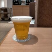 お勧めのリンゴジュースと生ビールは３００円で飲めます