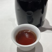 サービスのお茶が最後に出る