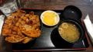 種類がいろいろ　豚丼専門店