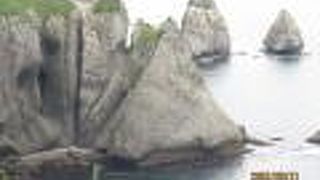 岩の連なりがきれい