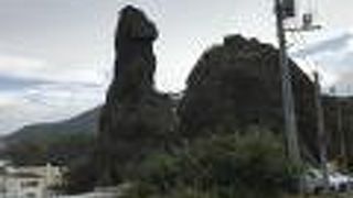 見る角度によってはゴジラに見えないので注意