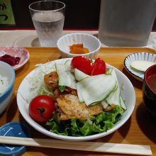 日替わりランチ７７０円。