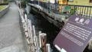 ひっそりと流れる川・・・・・？