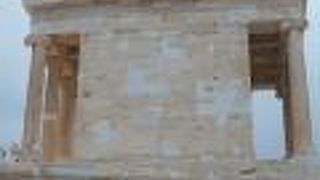 勝利の女神ニケ