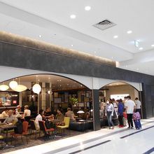 大阪国際空港ターミナルビル２Fフロア