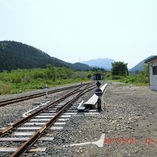 三厩は本州最北の駅、この先には駅がありません。線路終わり。