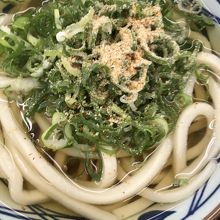 お出汁がきいたかけうどん