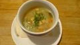 美味しくてボリューム満点、若者向き？