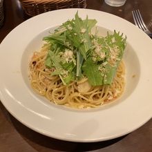 秋刀魚とフレッシュトマト、水菜のペペロンチーノスパゲッティ