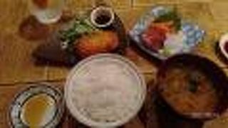 落ち着いた雰囲気で和食ランチ