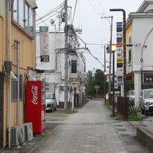 …ふれあい通りと言う飲み屋さん街ですが…、