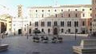 休むベンチもあります