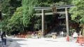 二荒山神社へ続く参道