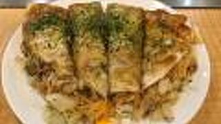 駅ビルのお好み焼き店