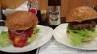 ジューシーなハンバーガー