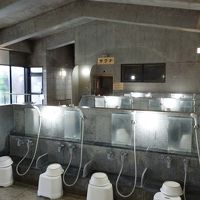 銭湯感覚で地元客と一緒に～
