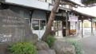 「汽車ポッポ」の歌碑が楽しいわぁ