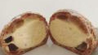 シュー皮サクサクの高級シュークリーム