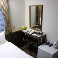 ベッドとデスクの隙間が狭過ぎる？…