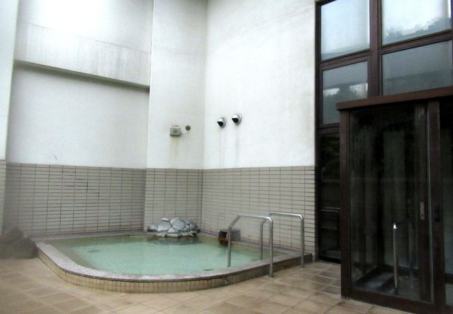 寿都温泉ゆべつのゆ 　日帰り入浴施設　500円（２種類の泉質があります）