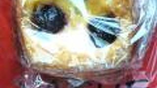 フルーツを使用したデニッシュパン