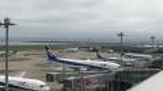 フラットな展望デッキ