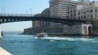 ナヴィガービレ運河