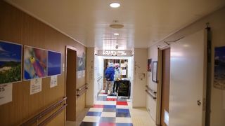 おがさわら丸24時間の船旅。何度かはお世話になる船内唯一のレストラン