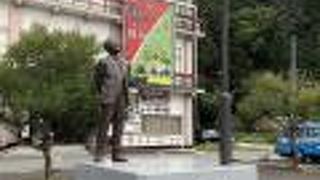 岩国美術館の前にあります